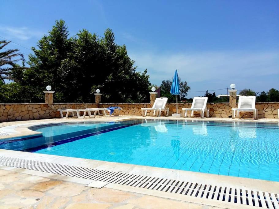 Villa Fondas Roda Экстерьер фото