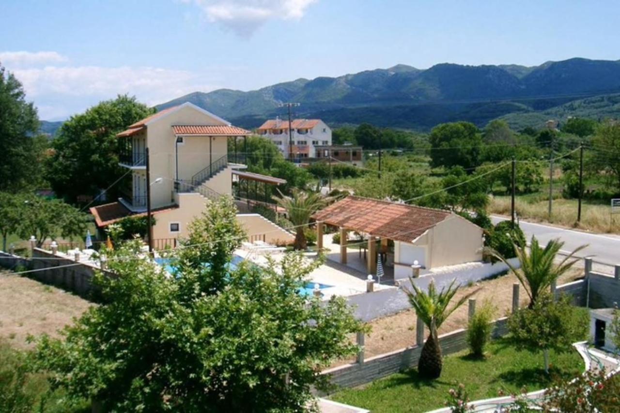 Villa Fondas Roda Экстерьер фото